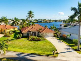 127 Newport Dr   Naples