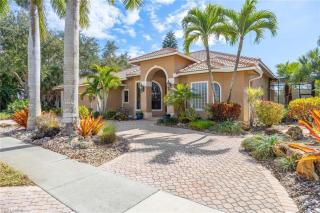 146 Windward Cay    Naples