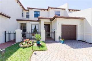 7577 Bristol Cir   Naples